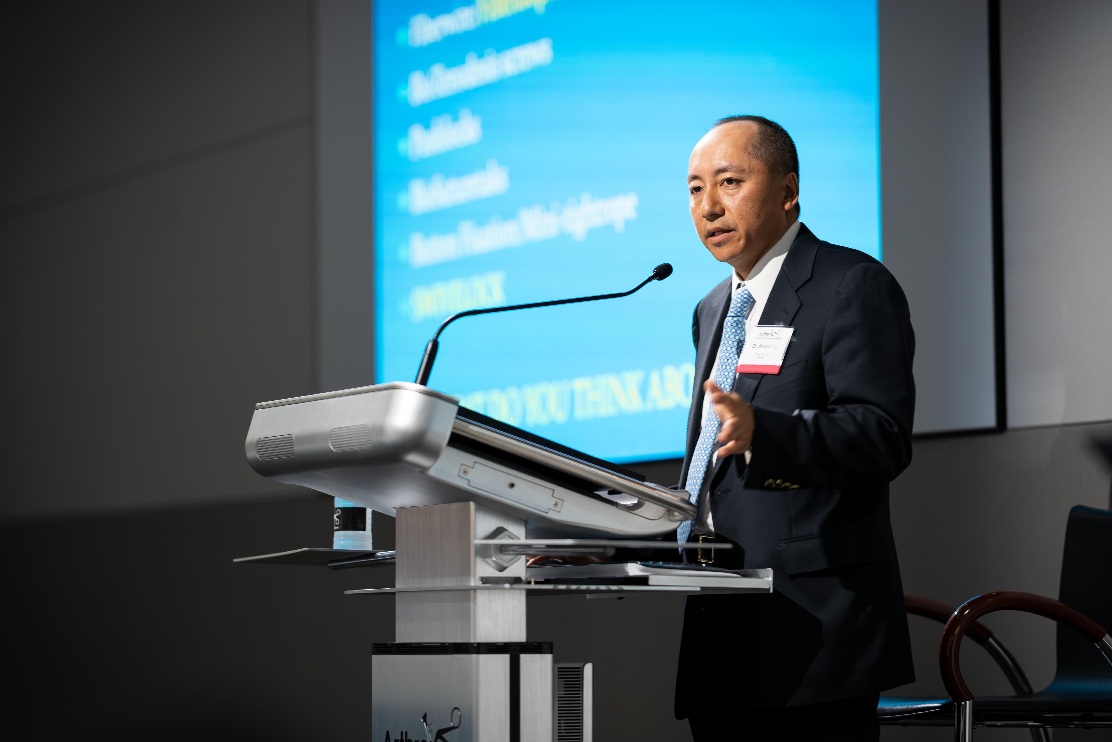 Dr. Steven J. Lee teaching surgical technique at a national skills course